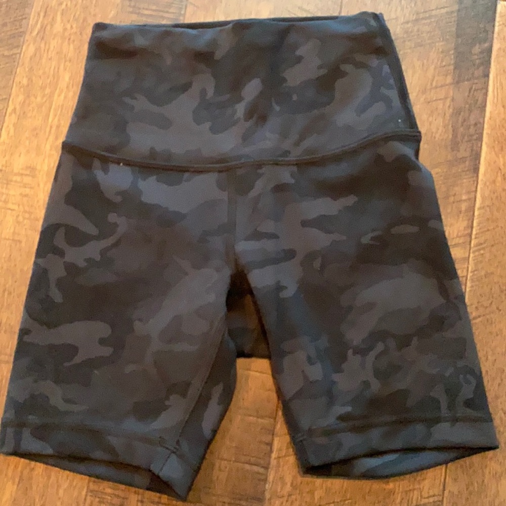 Lululemon Camo Biker shorts